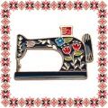 Martisor Brosa Masina de Cusut